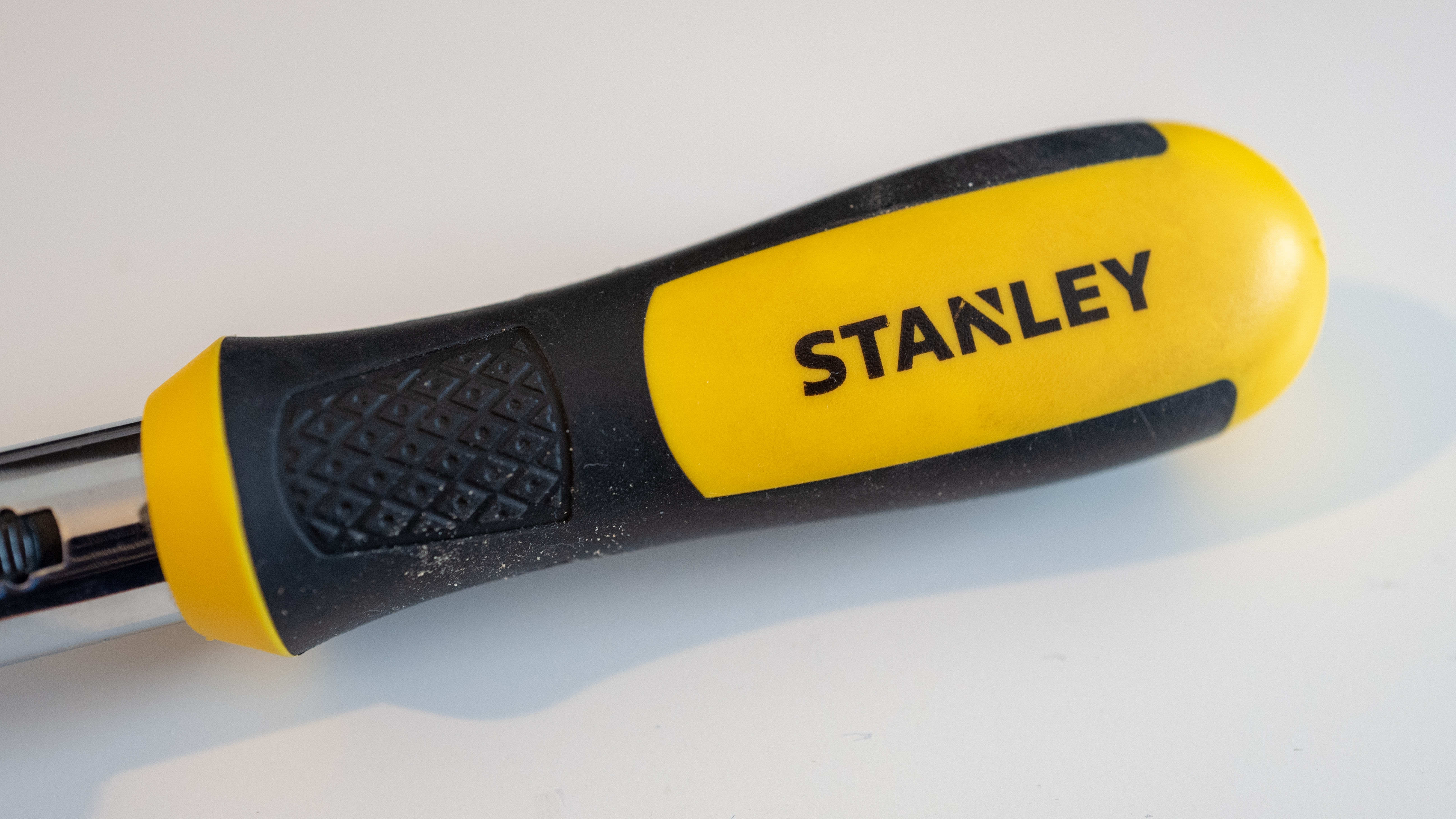 Stanley Black Decker to cut 1 000 jobs