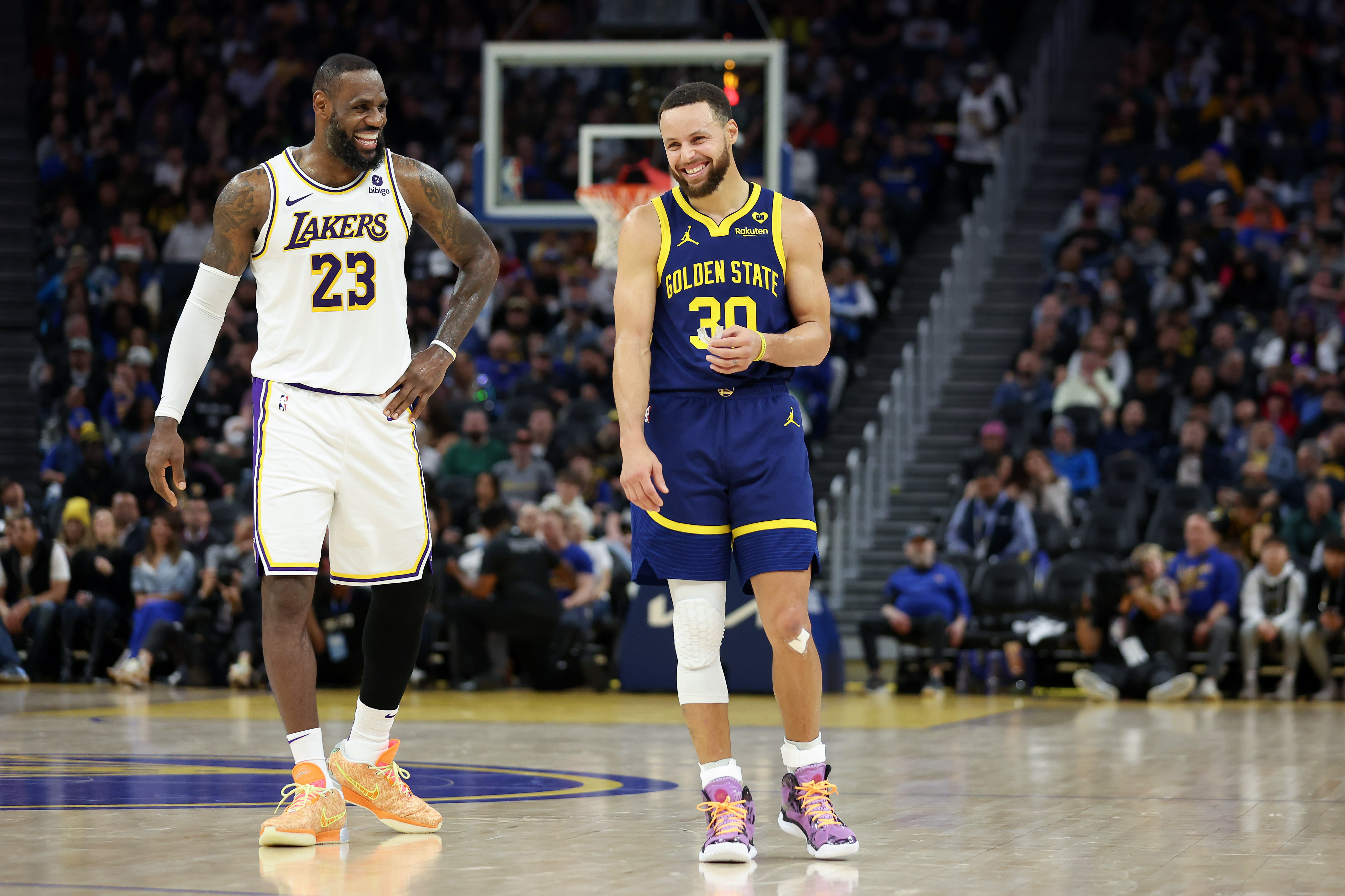 Steph addresses Warriors' reported attempt to trade for LeBron