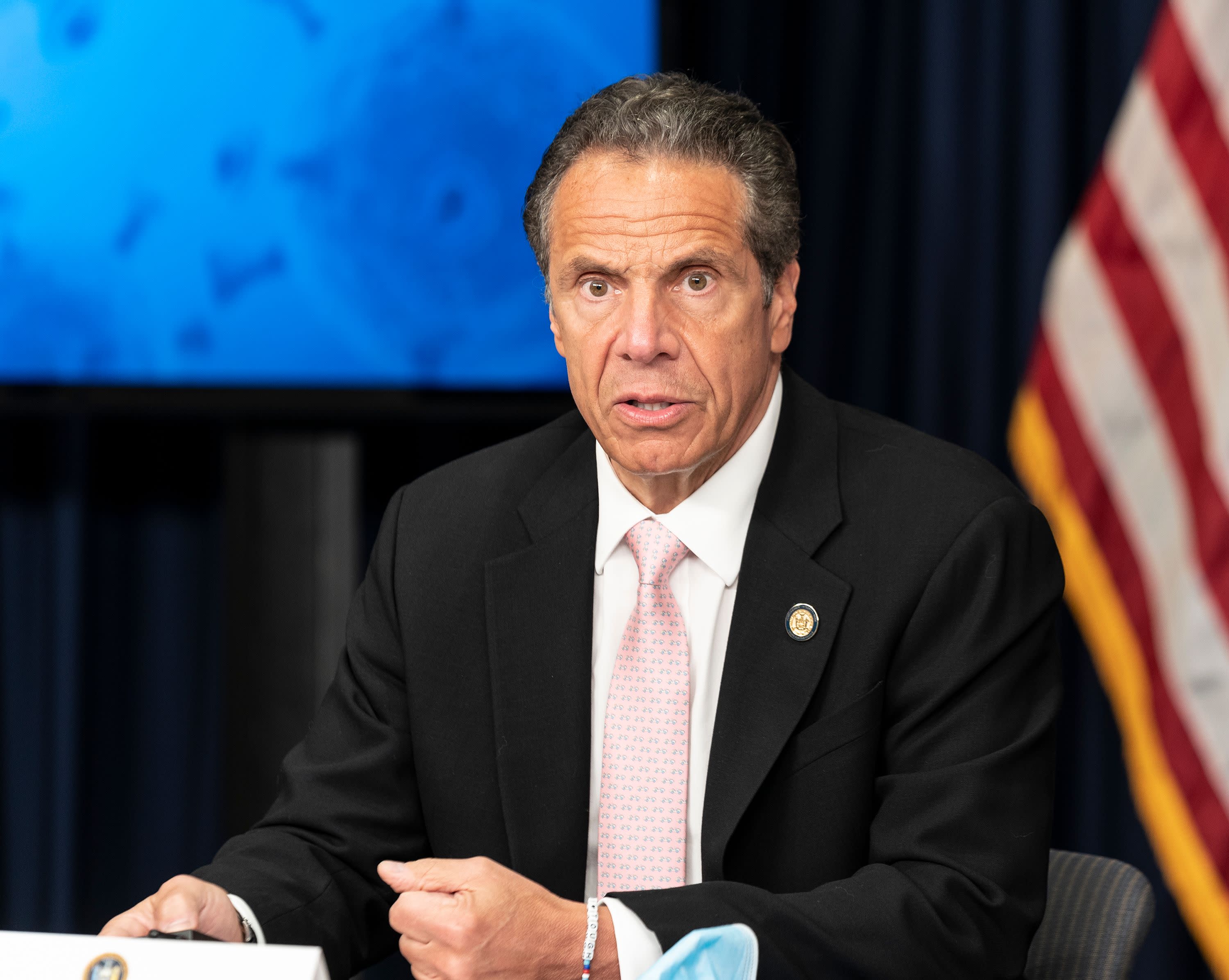 New York Gov. Andrew Cuomo Stages Final COVID-19 Briefing ...