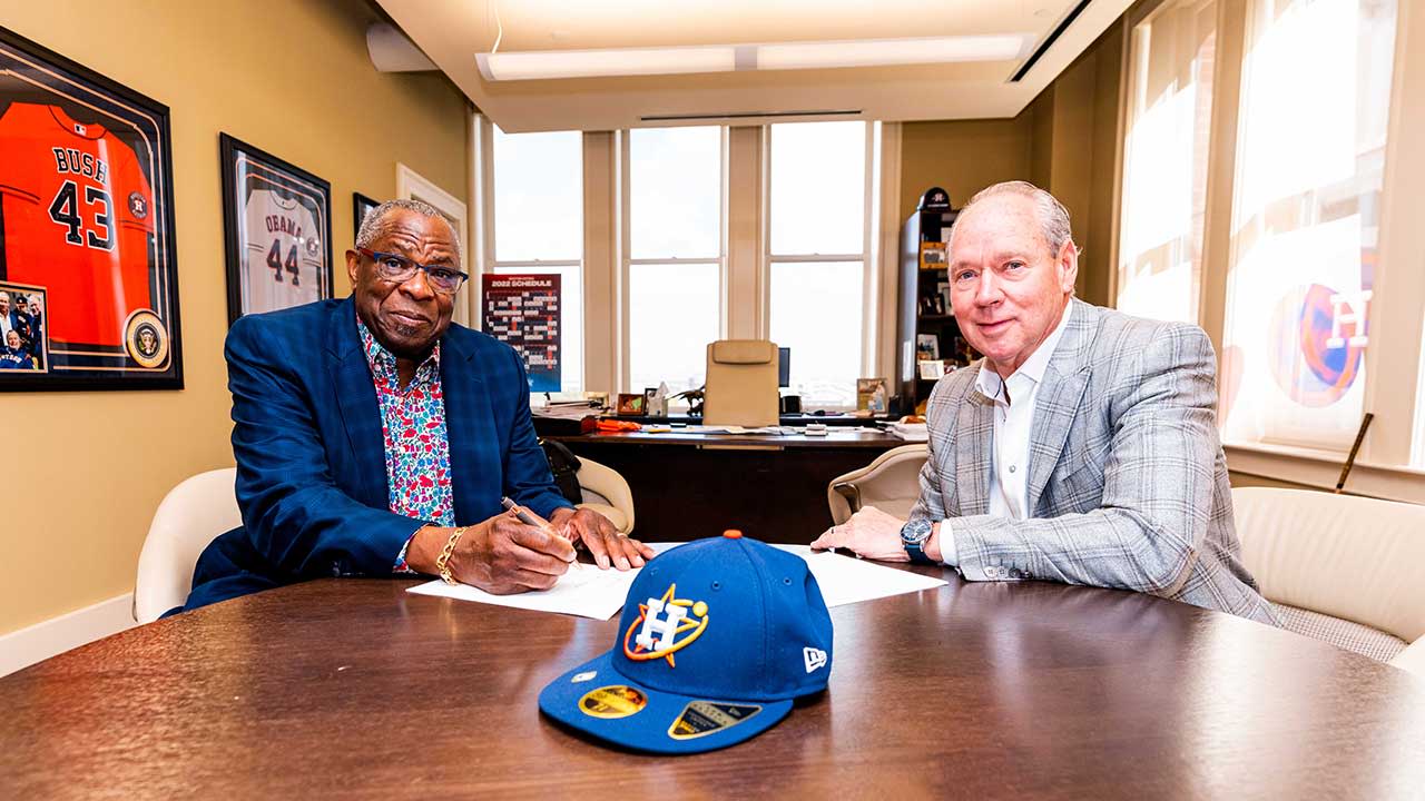 Dusty Baker Bets on Himself With Tenuous One-Year Contract as