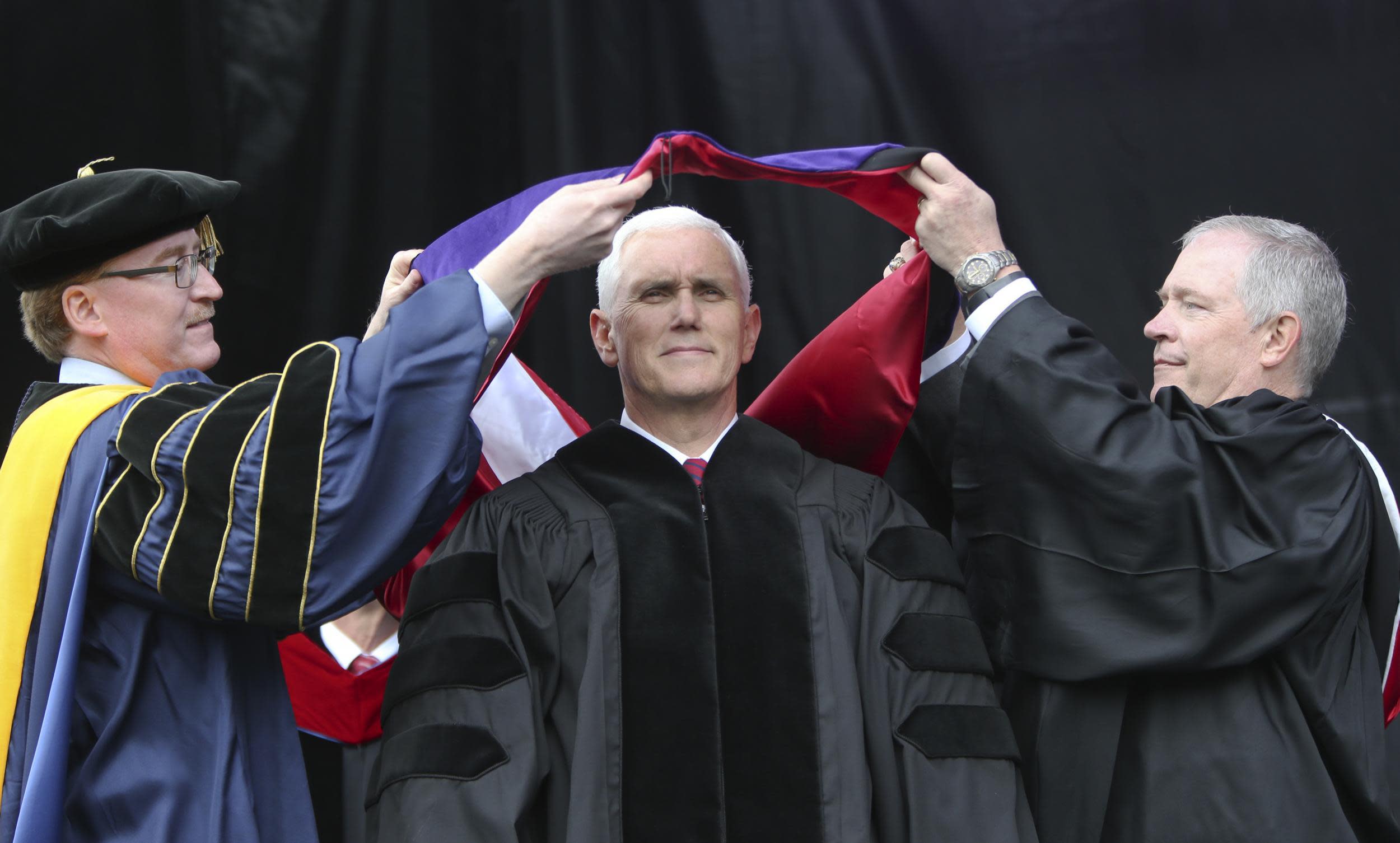 Mike Pence hit by student walk-out at Notre Dame graduation