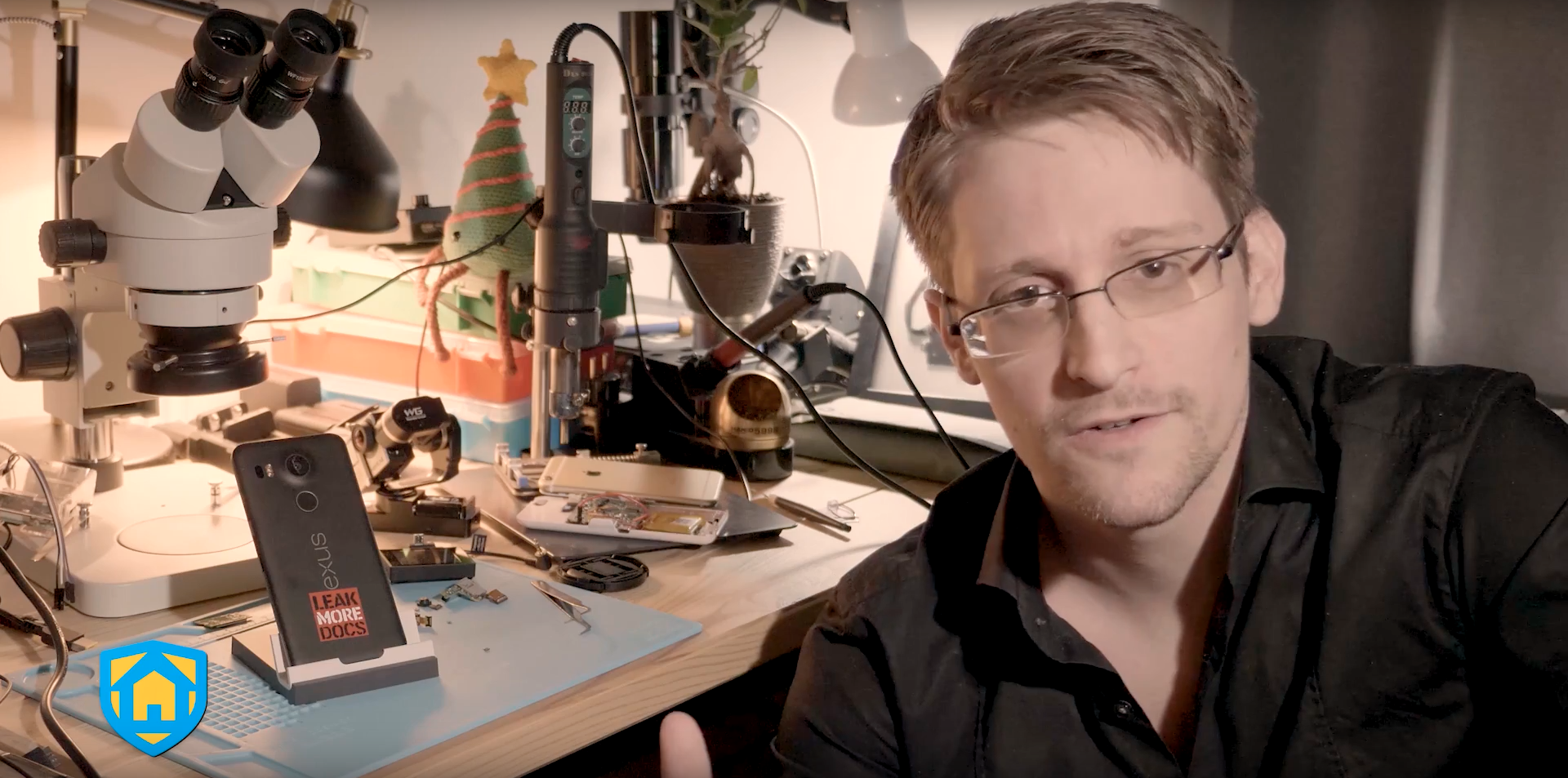 Edward Snowden created an app that turns smartphones into security