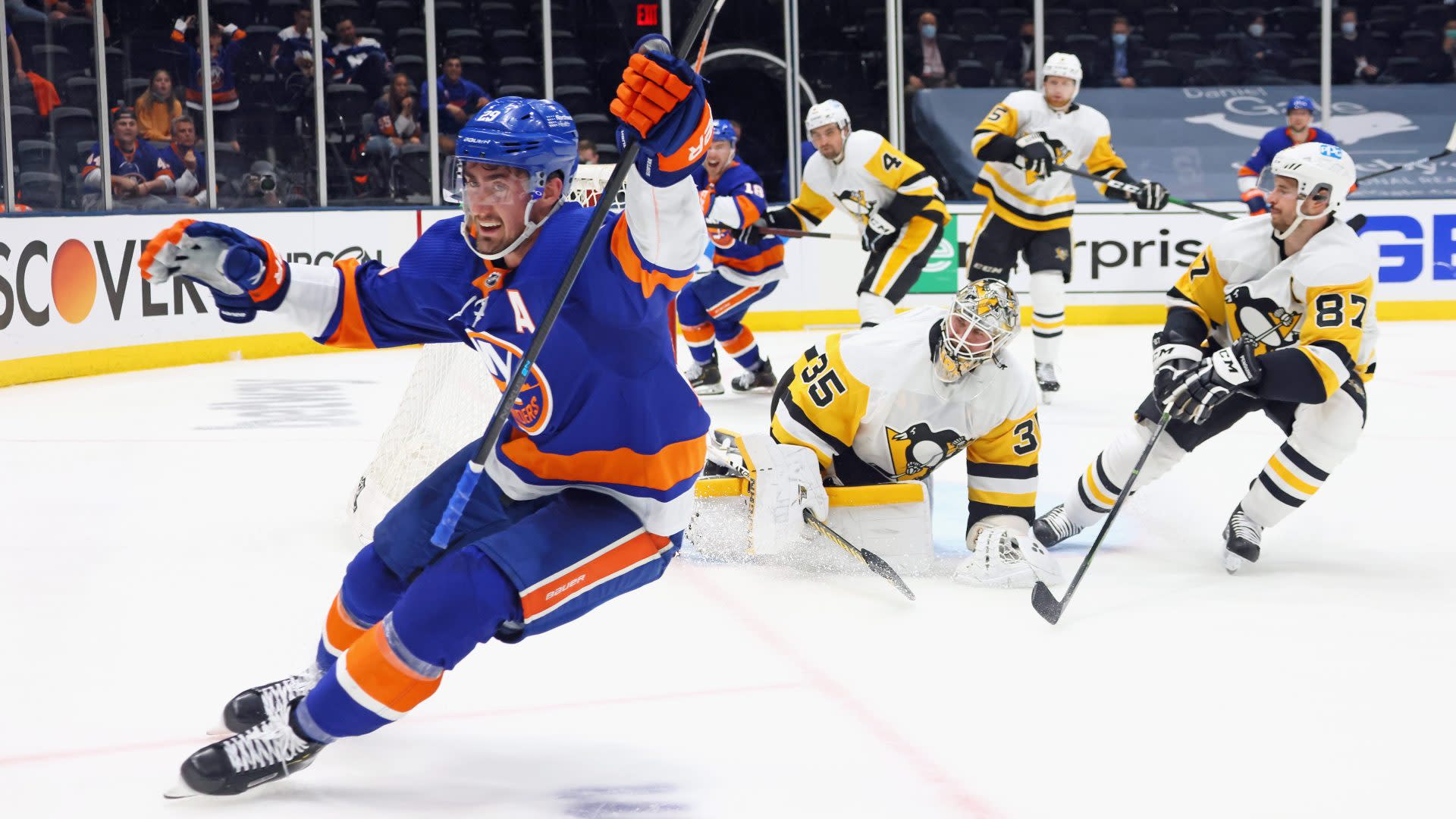 Islanders knock out Penguins in Game 6, advance to second ...