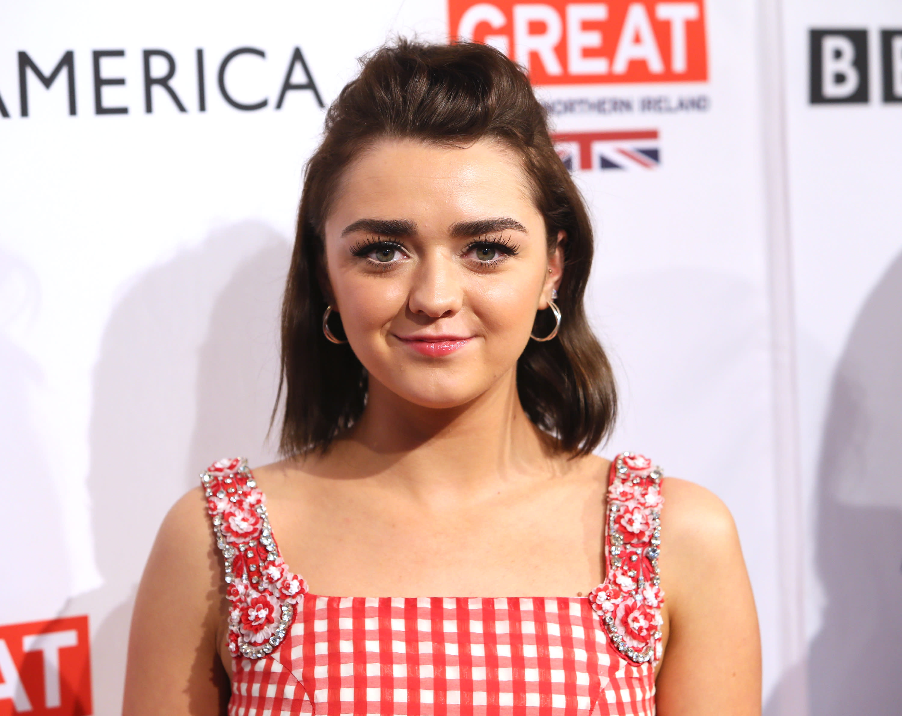 Maisie Williams is all of us caught in between Justin Timberlake and Andrew ... - Yahoo News