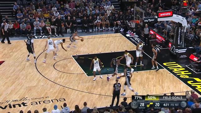 Doug McDermott with a dunk vs the Utah Jazz