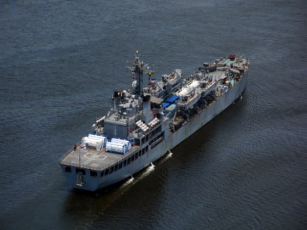 3 Indian Navy ships reach India with medical oxygen ...