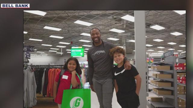 Bird Droppings: Larry Fitzgerald takes kids shopping, asking