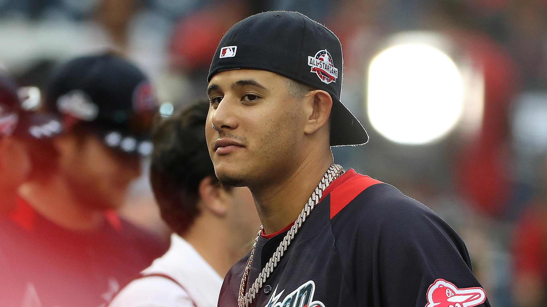 Orioles trade All-Star shortstop Manny Machado to Dodgers for five