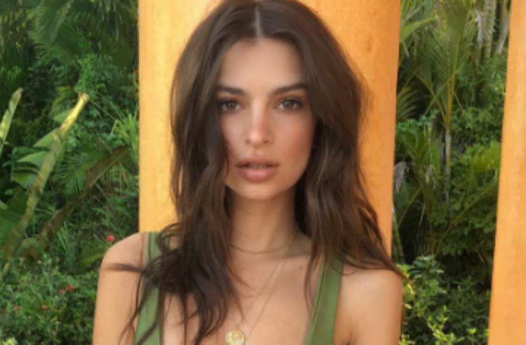 Emily Ratajkowski Lounges Completely Nude On Instagram