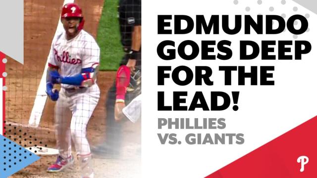 Edmundo Sosa sends one to the bullpen to give the Phillies an