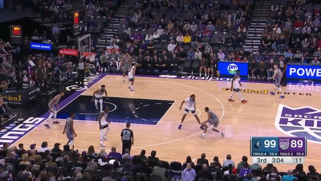 De'Aaron Fox with an and one vs the Minnesota Timberwolves