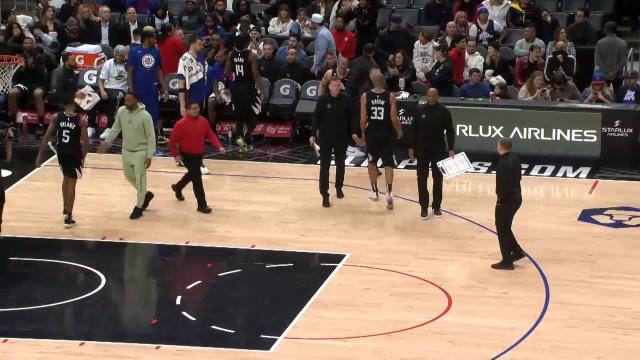 Ousmane Dieng with a dunk vs the LA Clippers