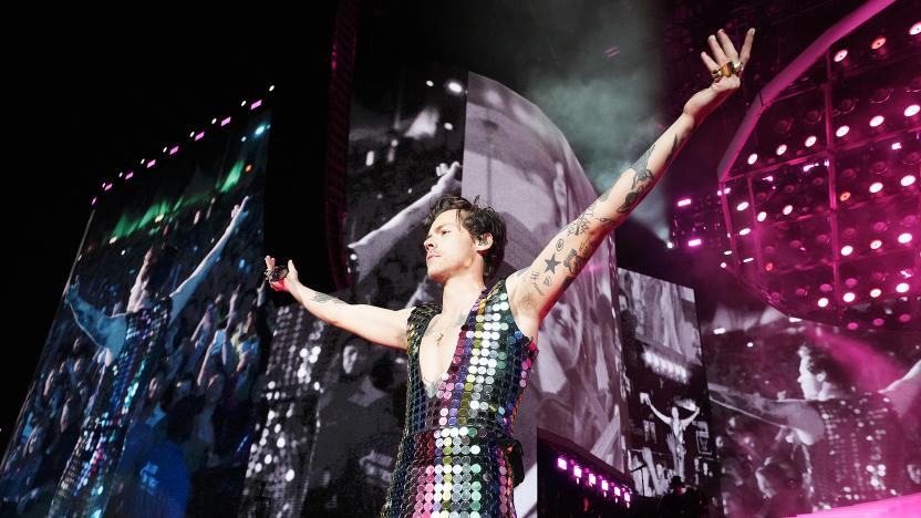 INDIO, CALIFORNIA - APRIL 15: Harry Styles performs onstage at the Coachella Stage during the 2022 Coachella Valley Music And Arts Festival on April 15, 2022 in Indio, California. (Photo by Kevin Mazur/Getty Images for ABA)