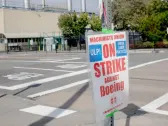 Boeing lays off 10% of company, blaming machinists' strike