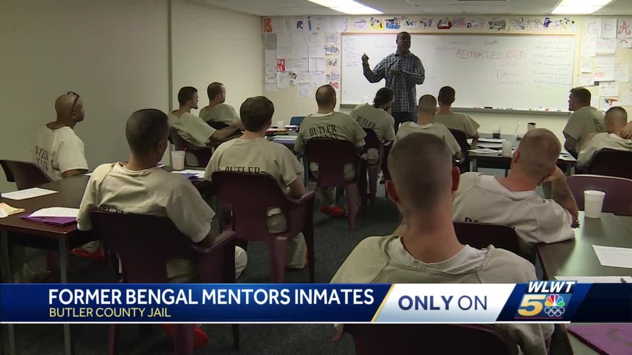 Former Bengal mentors inmates at Butler County jail Video