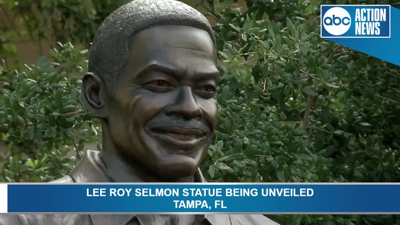 Lee Roy Selmon Statue - Tampa Hillsborough Expressway Authority