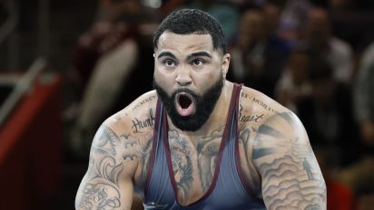 Yahoo Sports - Olympic gold medal and two-time NCAA champion wrestler Gable Steveson has signed with the Buffalo Bills. He&#39;ll attempt to make the team as a defensive