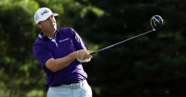 Golf Pga Tour Palmer Rejoint English En Tete Du Tournoi Des Champions