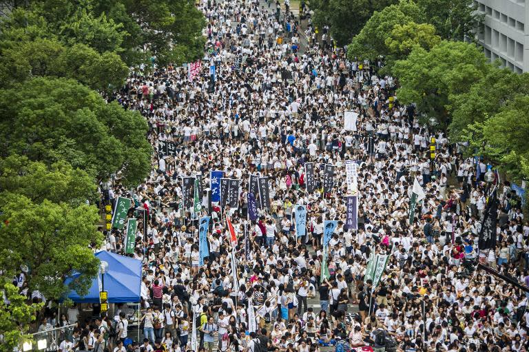 Thousand their lives. Политика Гонконга. Гонконгские студенты. Protests in Hong Kong.