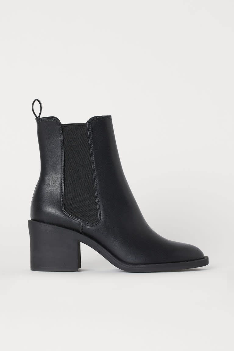 uo cara leather chelsea boot