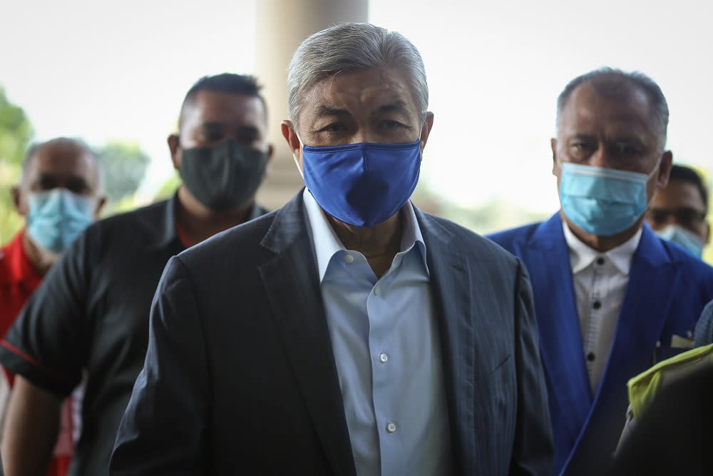 Macc Officer Tells Court That Rm13m Cheques Given To Zahid Were Not Donations Rejects Idea That Bribes Must Be Given Via Cash