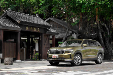 【試駕】捷克七人旗艦休旅進化超有感，全新世代Škoda Kodiaq 1.5 TSI內外處處有驚喜