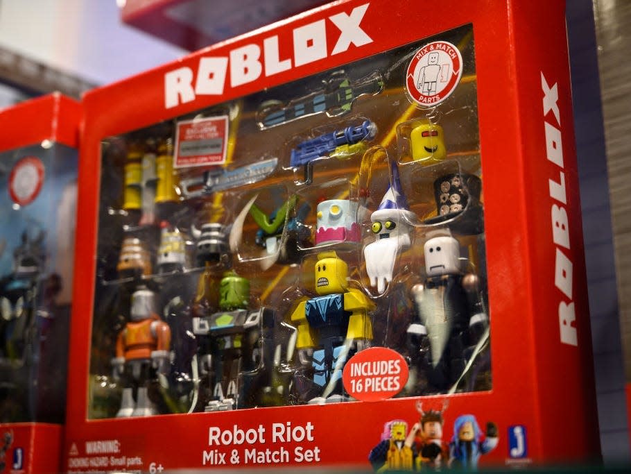 Roblox Shares Surge Another 12 A Day After The Online Gaming Company S Market Debut - turn on 2d model roblox