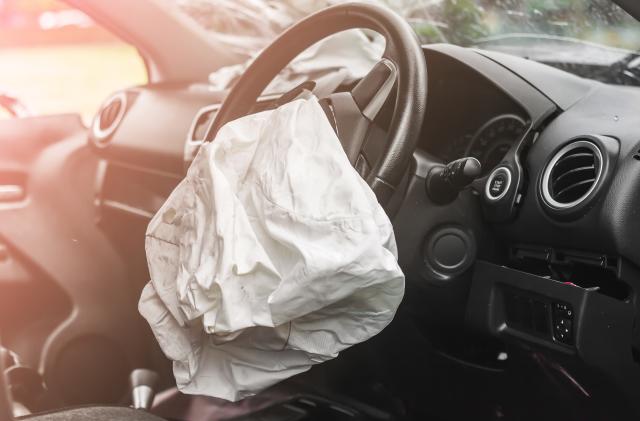 Airbag exploded at a car accident,Car Crash air bag,Airbag work and illuminated