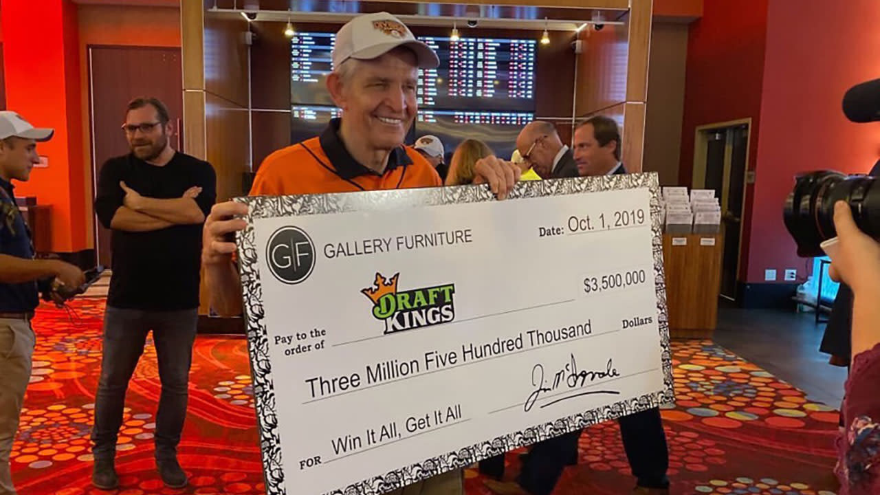 Mattress Mack bets 3.5M on Astros to win World Series