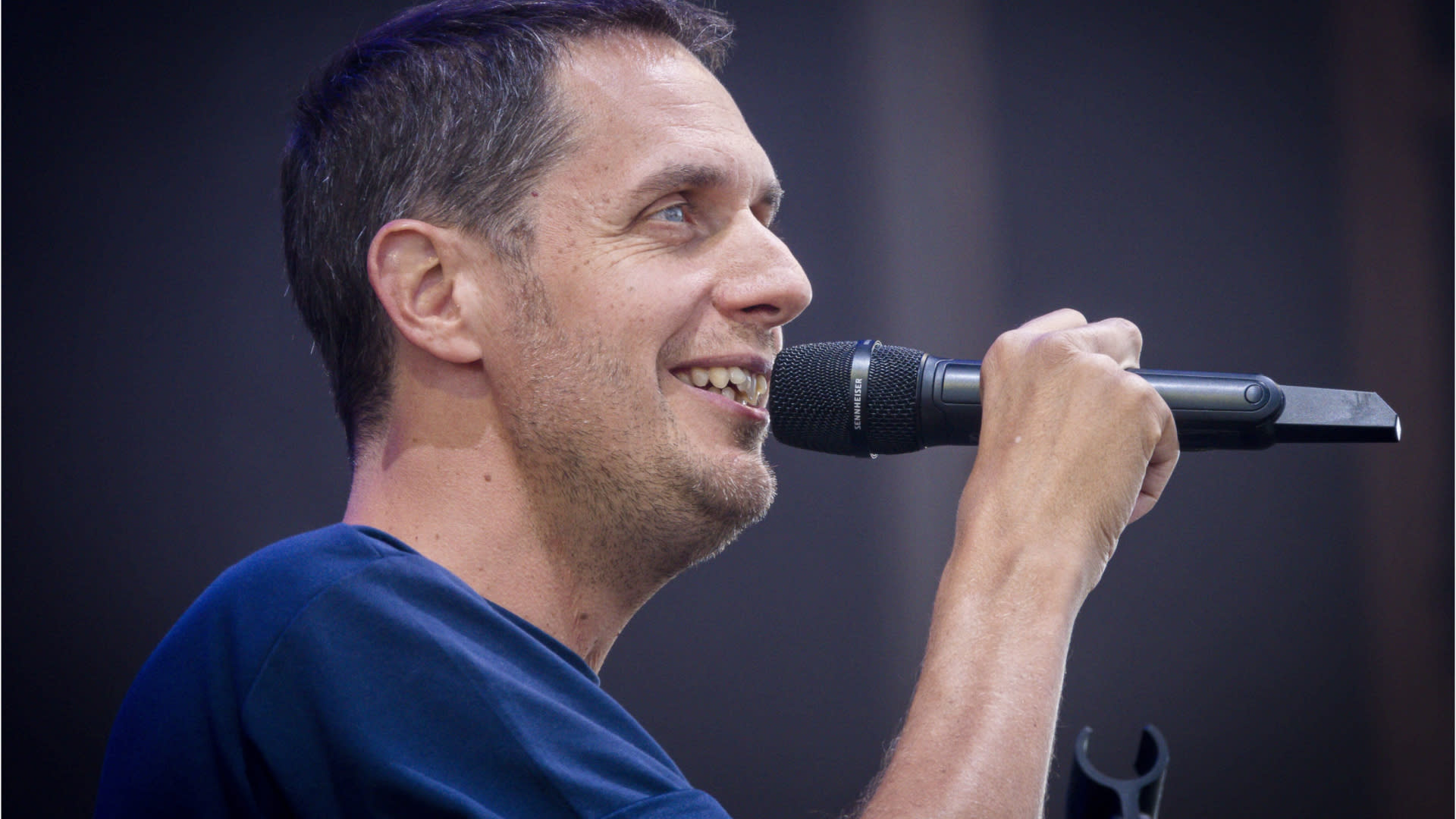 Grand Corps Malade, son accident lui a appris à ne pas abandonner - Actu Grand  Corps Malade