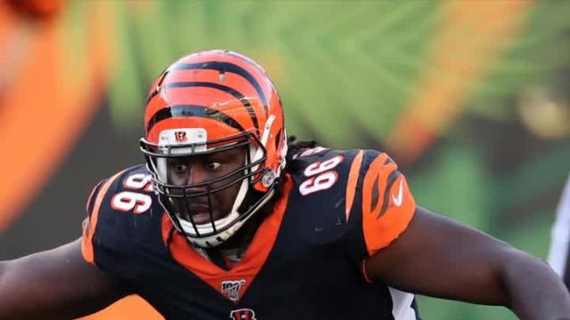 Bengals lock up center Trey Hopkins