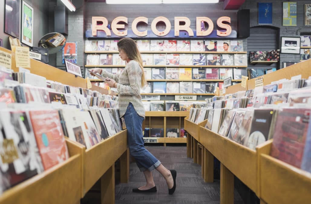 10 bestselling vinyl records everybody is buying on Amazon