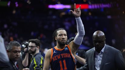 Yahoo Sports - Knicks fans were noticeably loud during Sunday's Game 4 win at Wells Fargo