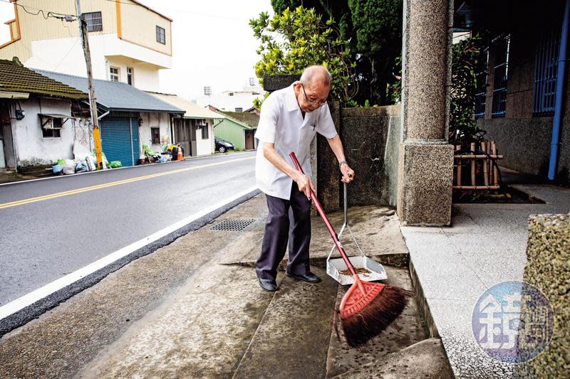 【全台最老醫生2】戰後沒錢收雞當藥費 病人求他活到100歲給大家方便 -