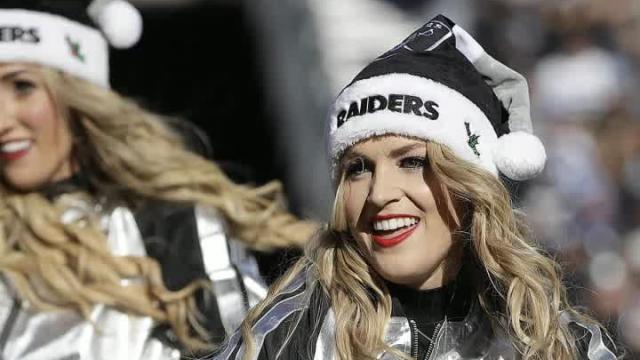 Oakland Raiders settle with cheerleaders over pay concerns