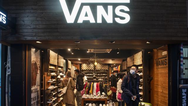 vans store in cp