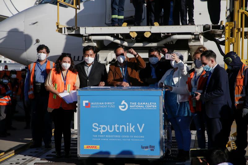 Russia takes more Sputnik V vaccine to Argentina, first doses arrive in Bolivia