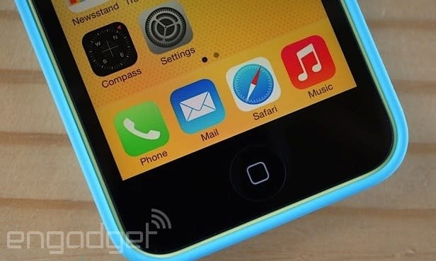 Apple's cheaper 8GB iPhone 5c goes on sale in Europe and China