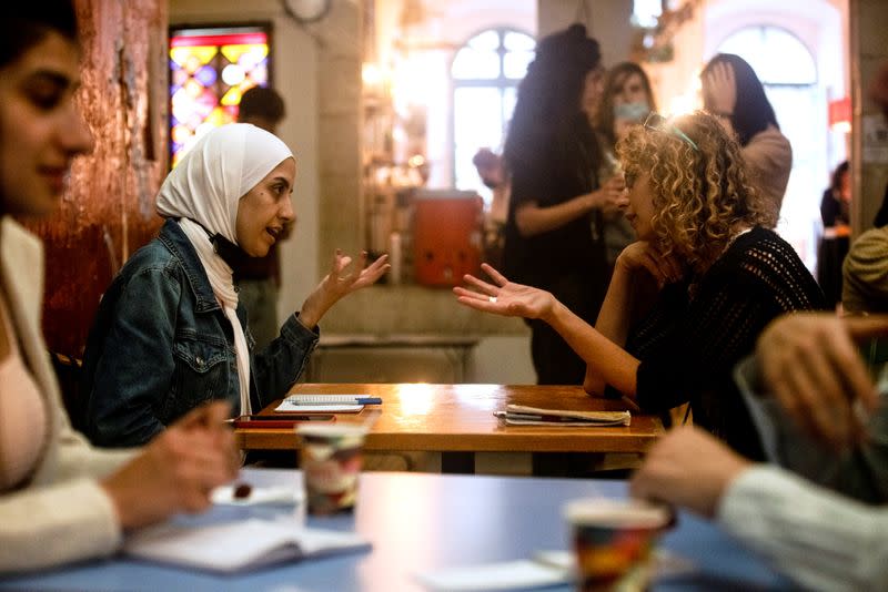 Language &#39;speed dating&#39; attracts Jewish and Palestinian students in  Jerusalem