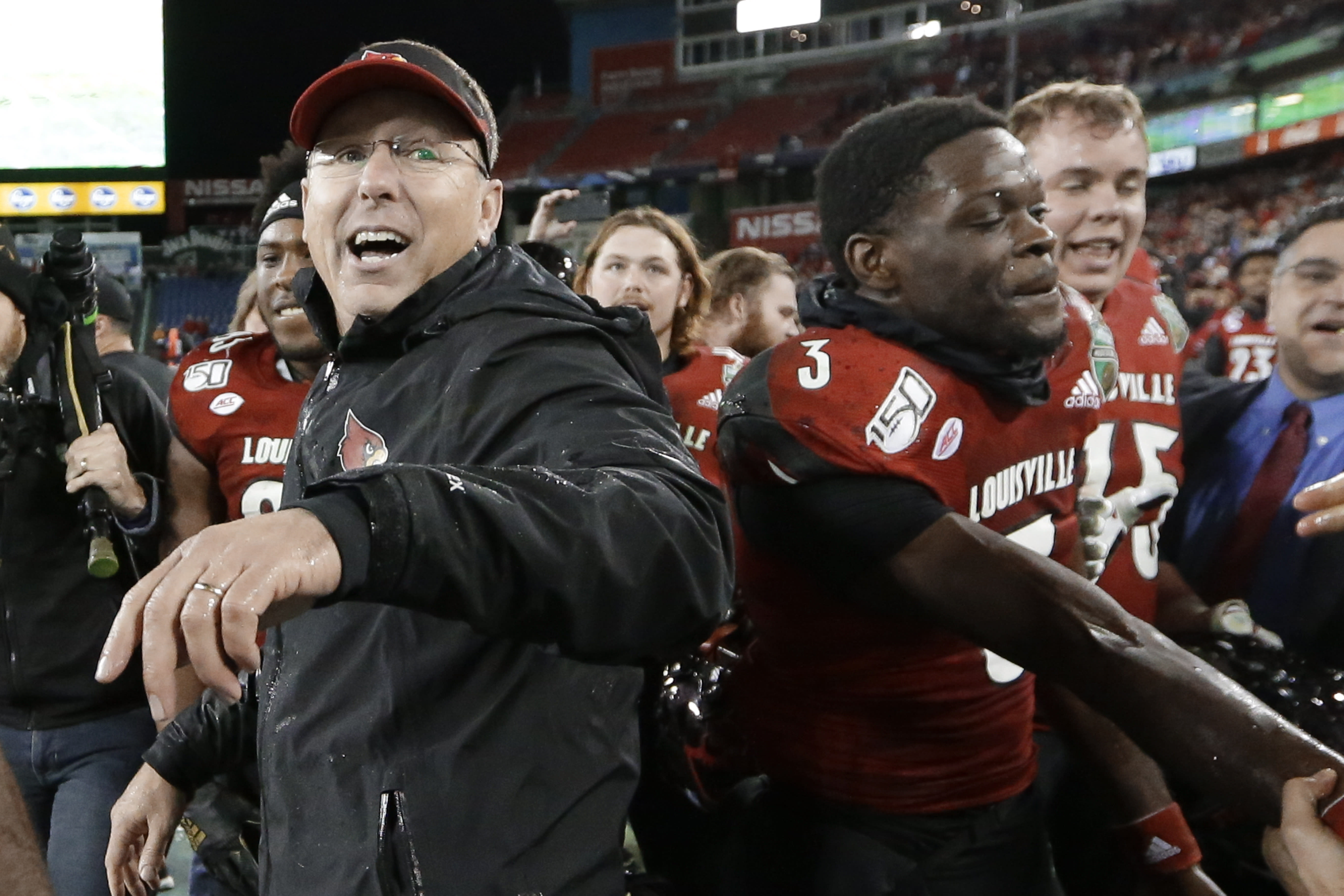 Louisville beats Mississippi State 38-28 at Music City Bowl