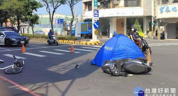 騎機車擦撞YouBike 滾地遭輾斃