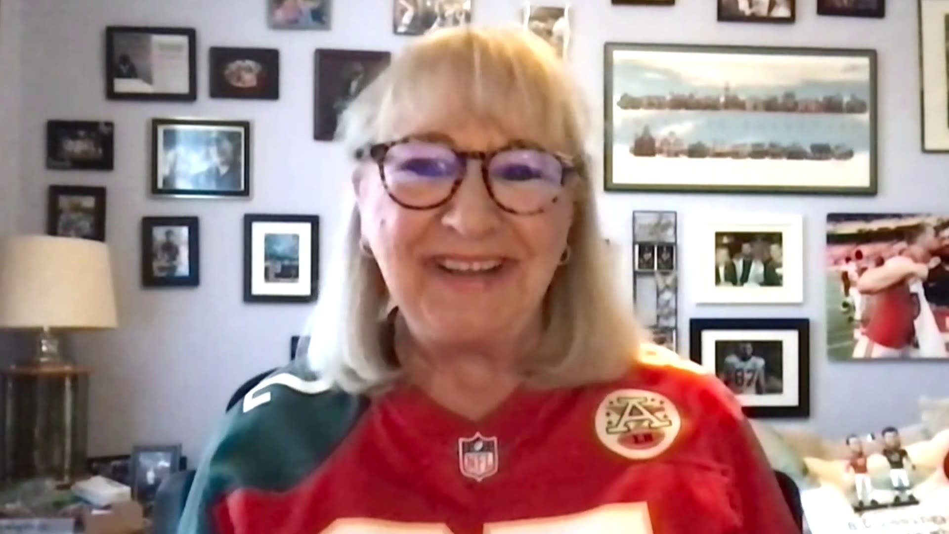 Super Bowl: Petition for Donna Kelce coin flip rises to 160,000