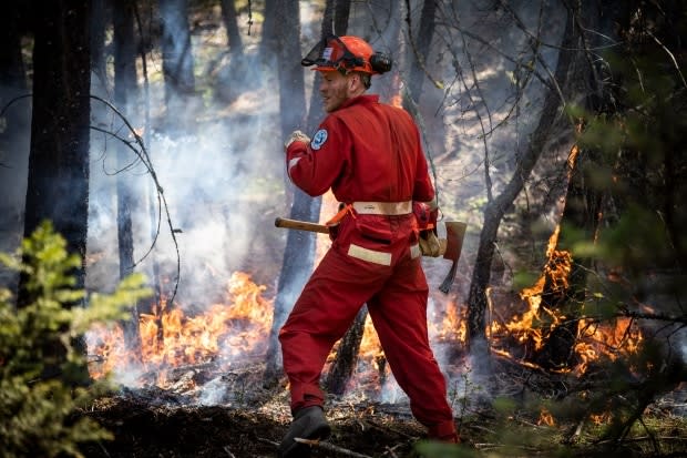 COVID-19 adds extra anxiety as feds, provinces prepare for flood and wildfire season - Yahoo News Canada