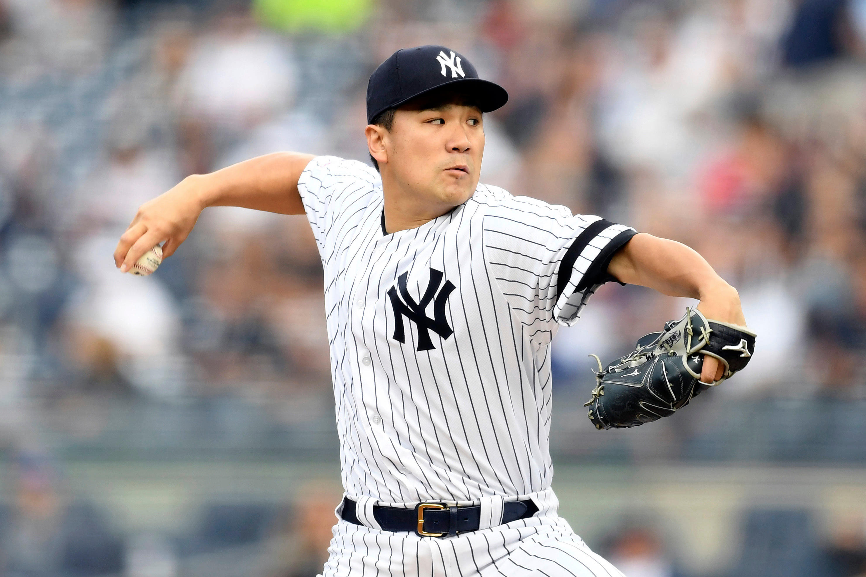 Tanaka Ks 10 in 2hitter, Yankees blank Rays 30 to up lead