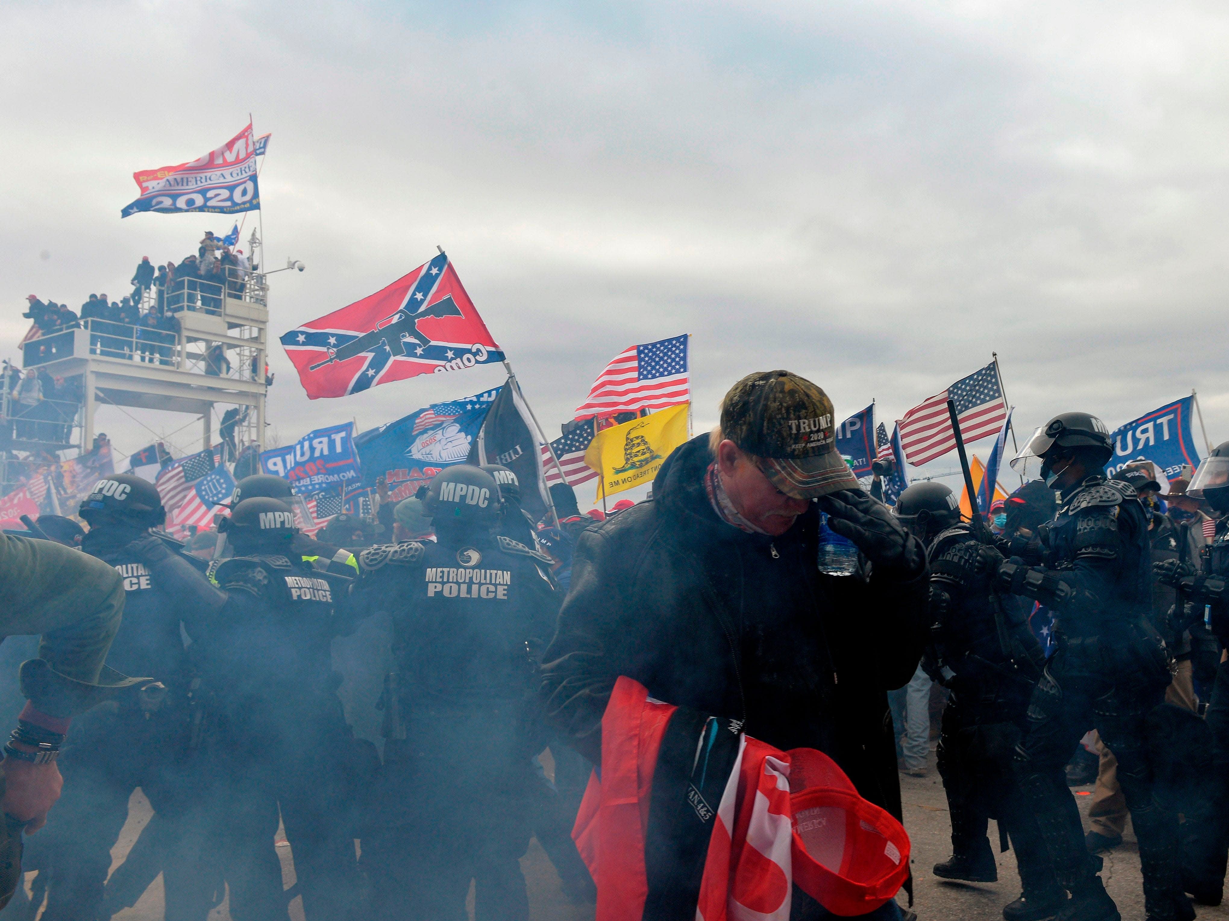 An Alabama Man Parked A Pickup Truck Packed With Bombs And Guns Two Blocks From The Us Capitol When It Was Under Siege Feds Say