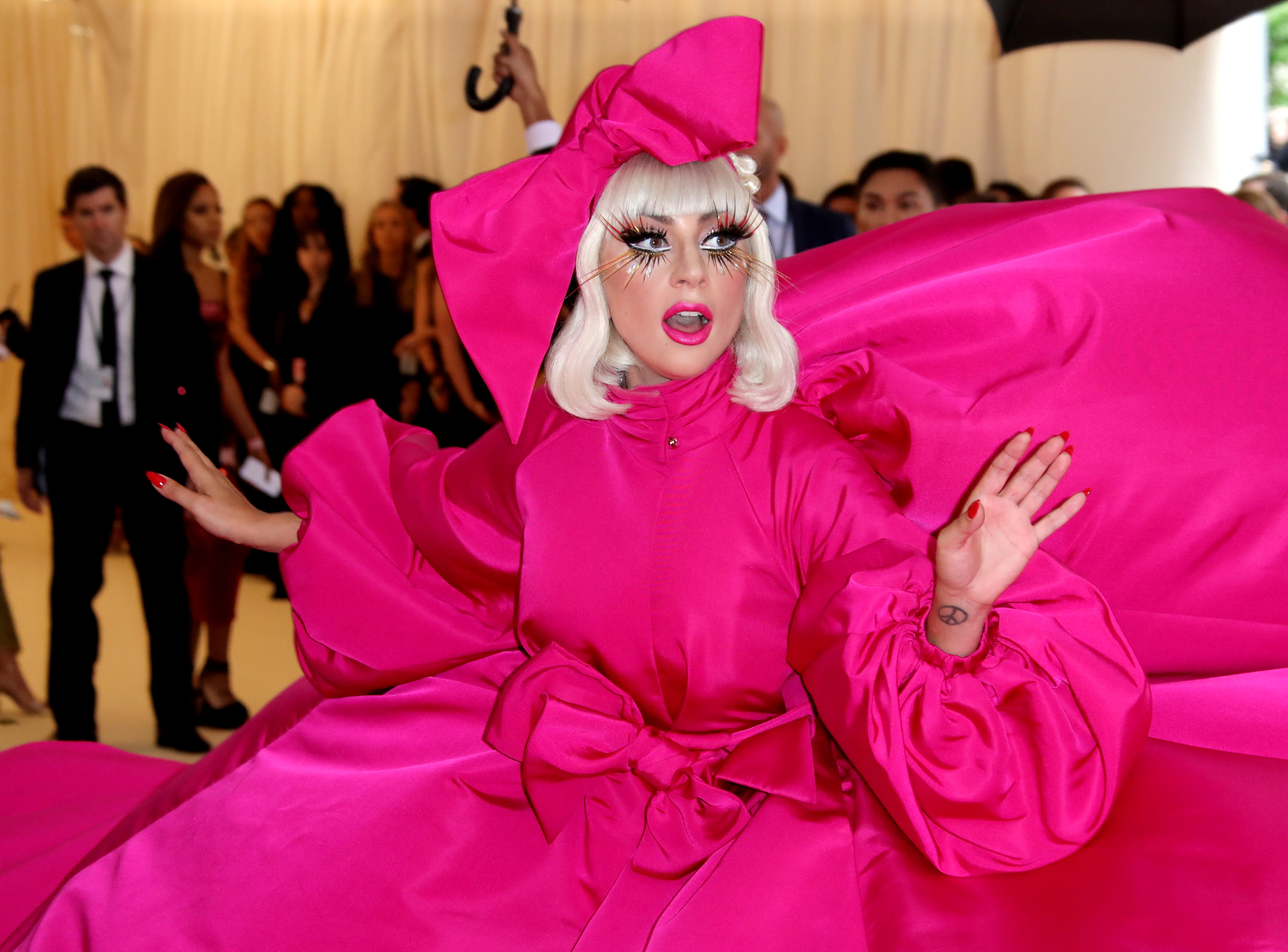 A Closer Look at How Lady Gaga, Billy Porter and Kylie Jenner Nailed ...