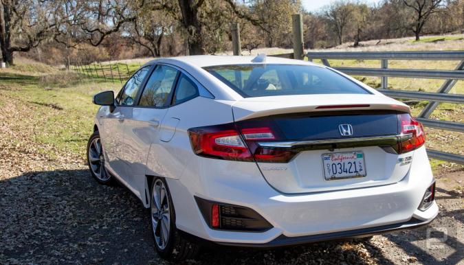 Honda To End Production Of Its Hydrogen And Plug In Hybrid Clarity Cars Engadget