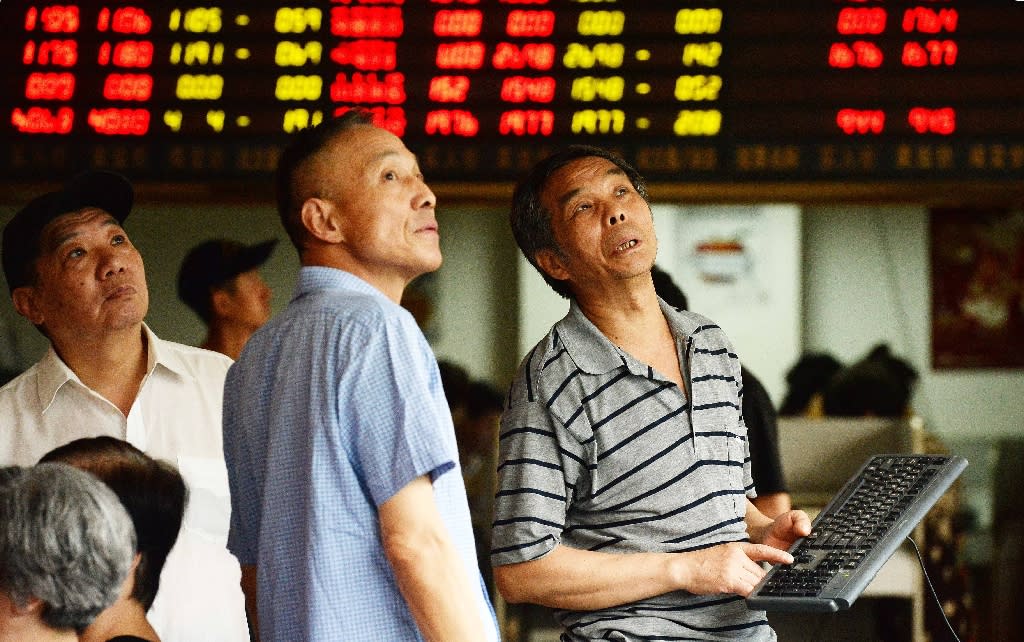 china-stocks-fall-again-despite-government-efforts