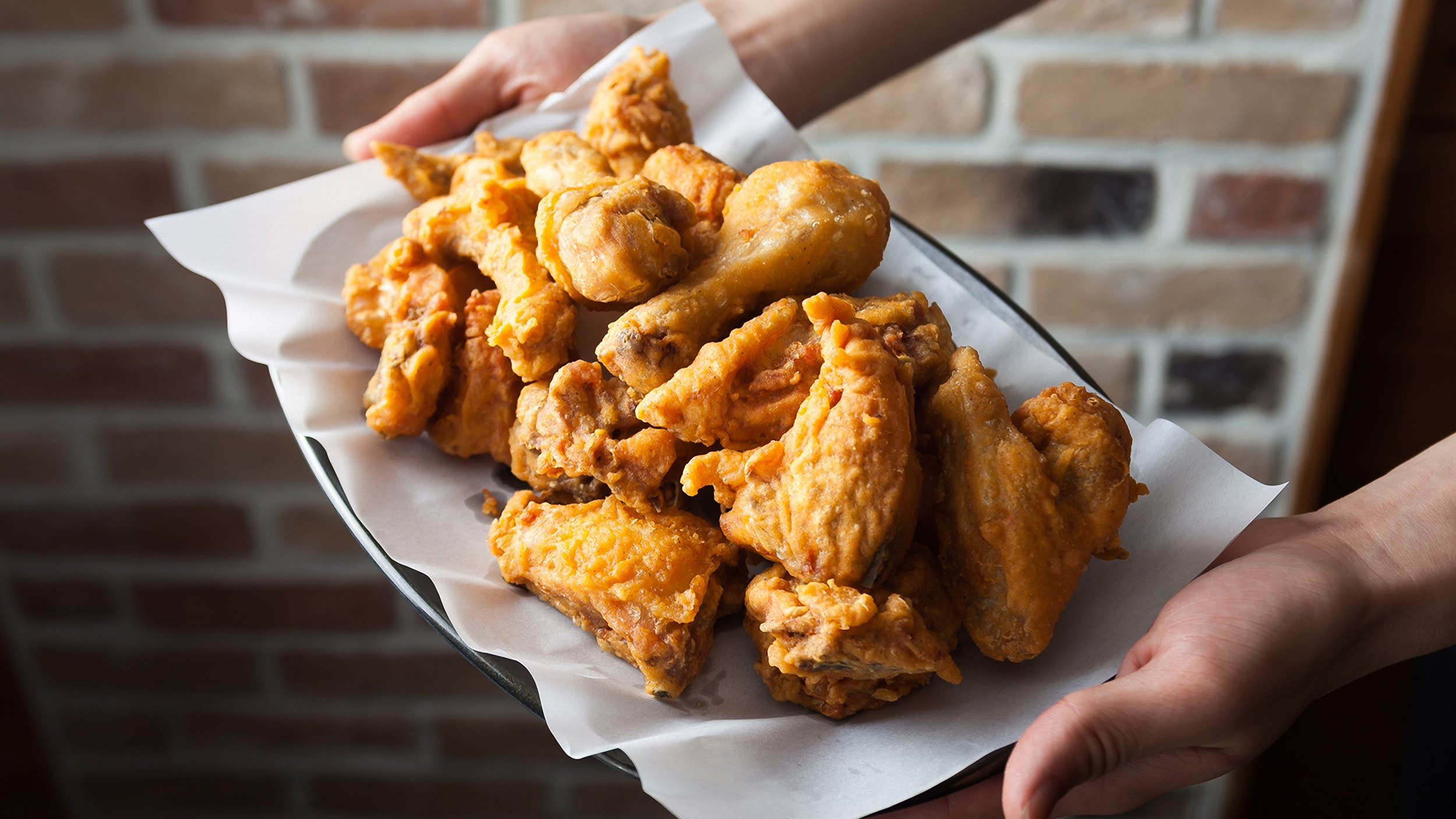 Celebrate National Chicken Wing Day with 5 fabulous deals on wings