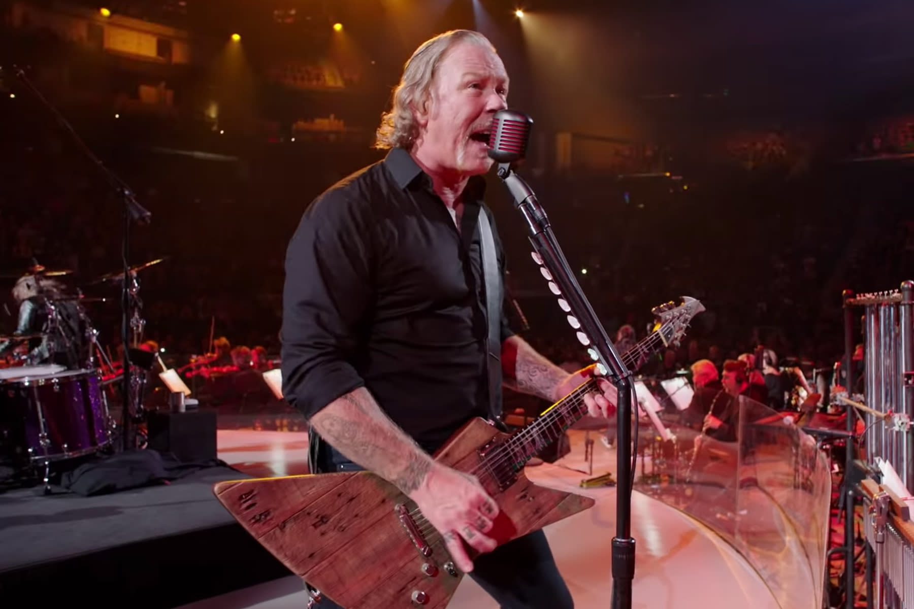 See Metallica Rock Out In Symphony For Moth Into Flame From S M2